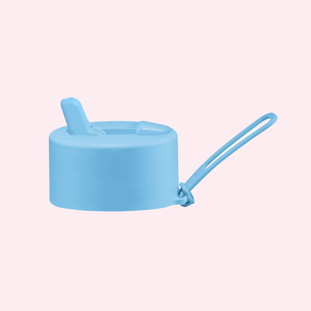 https://www.lunchboxmini.com/cdn/shop/files/FlipStrawLidwithStrap_Straw-SkyBlue_1080x.png?v=1698288564