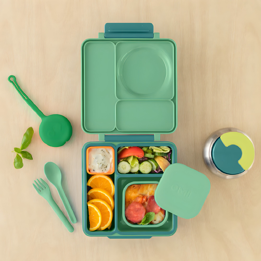 OmieSnack Silicone Snack Box - Green - Lunchbox Mini